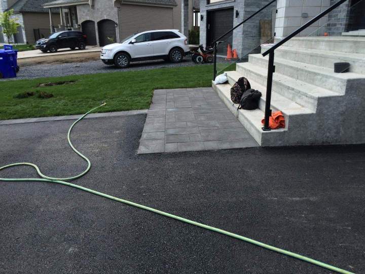 Entrée de stationnement Saint-Constant