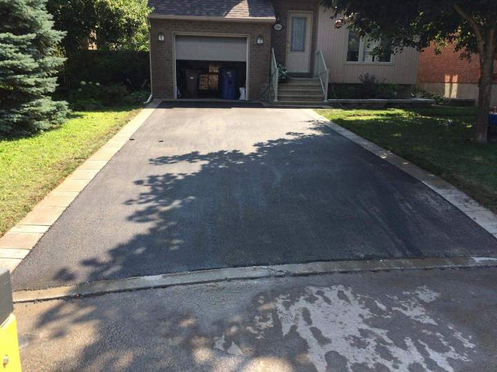 Travaux d’entrée de stationnement Saint-Constant