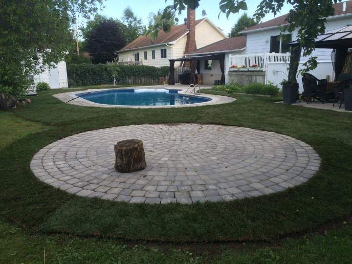 Travaux de pavage extérieur Saint-Constant