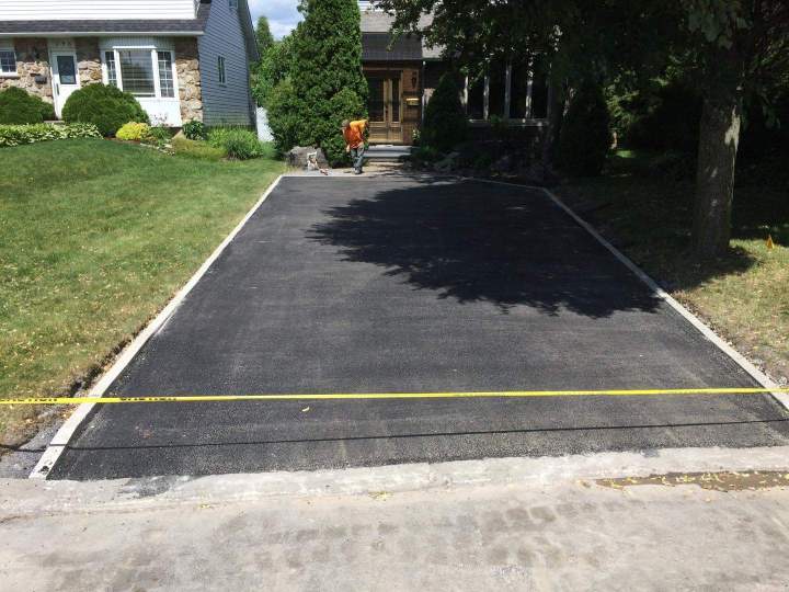 Travaux d’asphaltage Saint-Constant