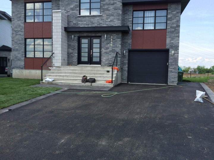 Travaux d’entrée de stationnement Saint-Constant