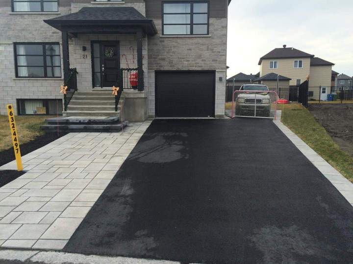 Travaux d’entrée de stationnement Saint-Constant