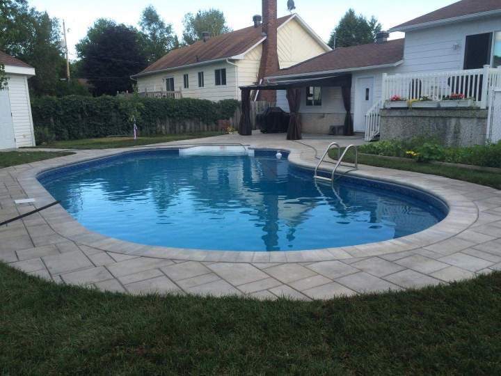 Travaux de pavage extérieur Saint-Constant